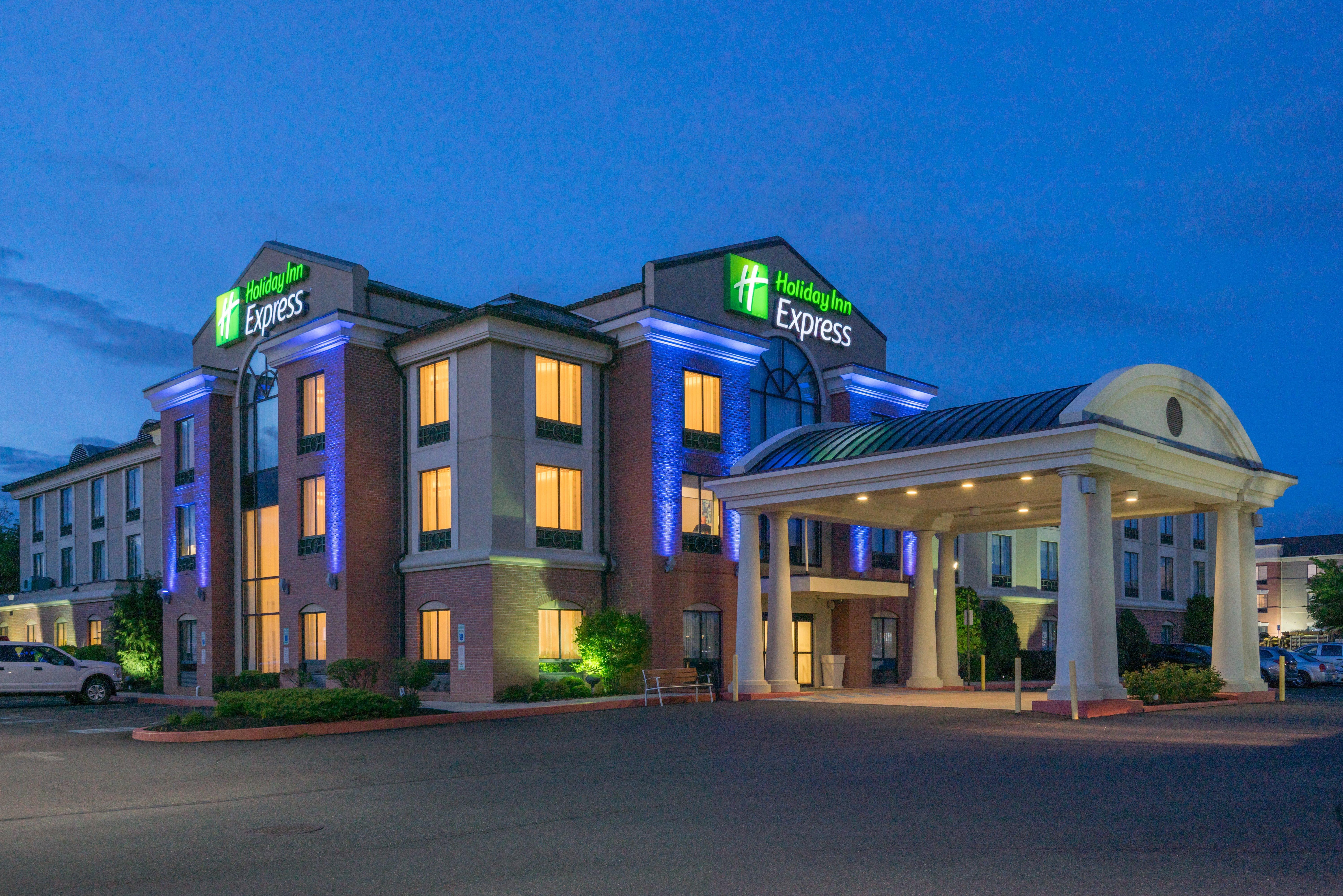 Holiday Inn Express And Suites Quakertown - Allentown Area By Ihg Exterior photo